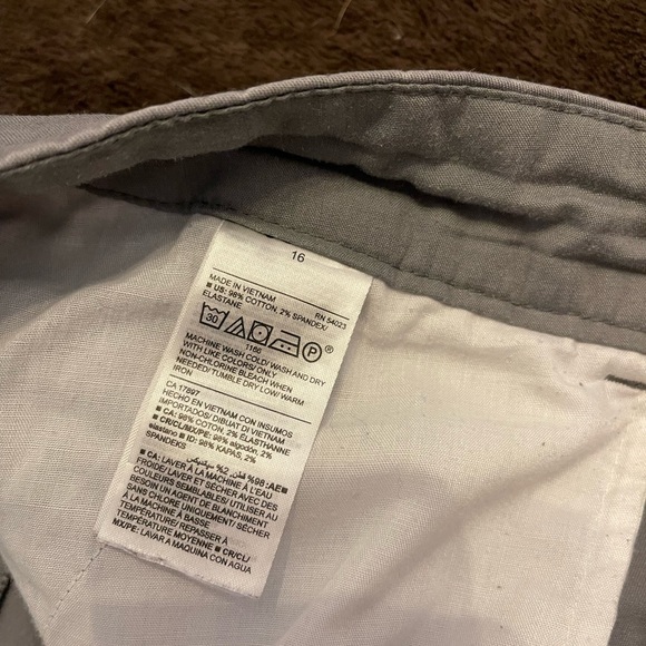 Old Navy womens Grey shorts - Picture 2 of 4